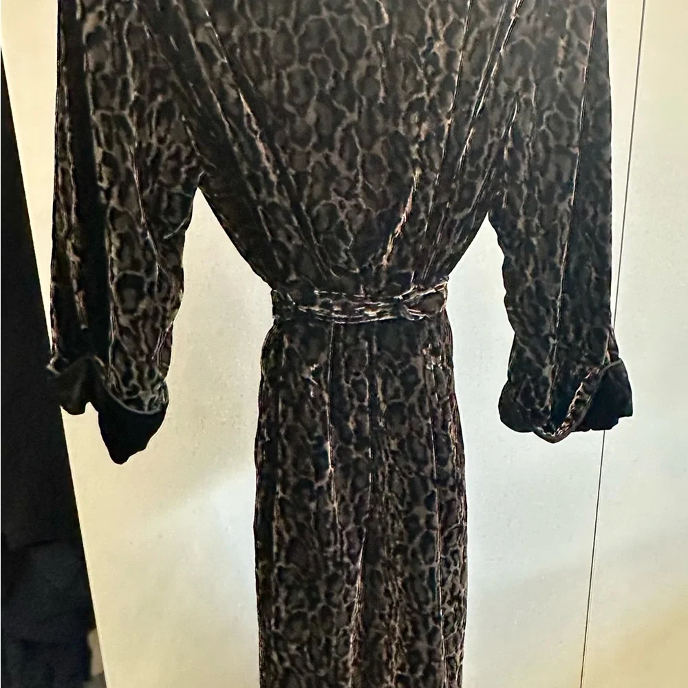 Natori Leopard Print Robe - Picture 5 of 8